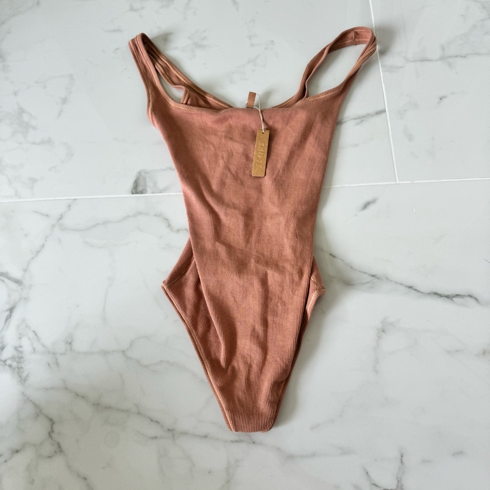 skims onyx bodysuit nwt